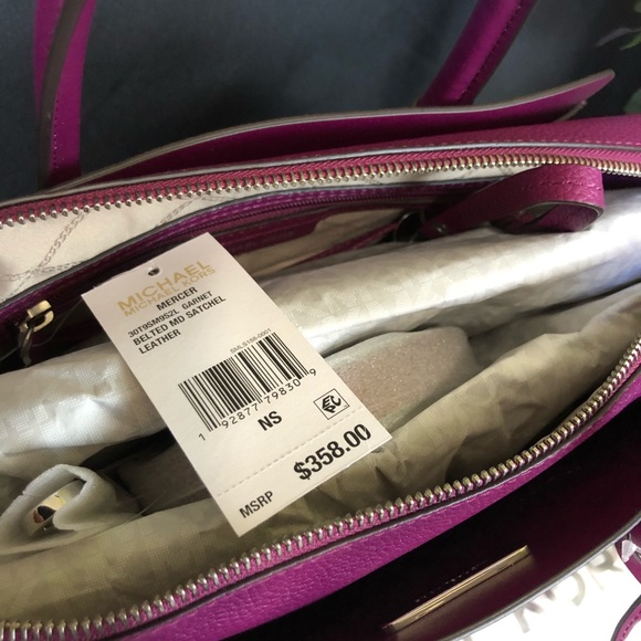 MICHAEL KORS💥NWT~SOLD OUT💥Garnet Belted Medium Satchel - Picture 8 of 8